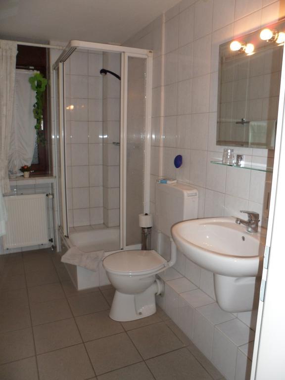 Waldpension Bielefeld Bagian luar foto