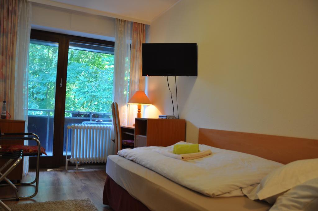 Waldpension Bielefeld Bagian luar foto